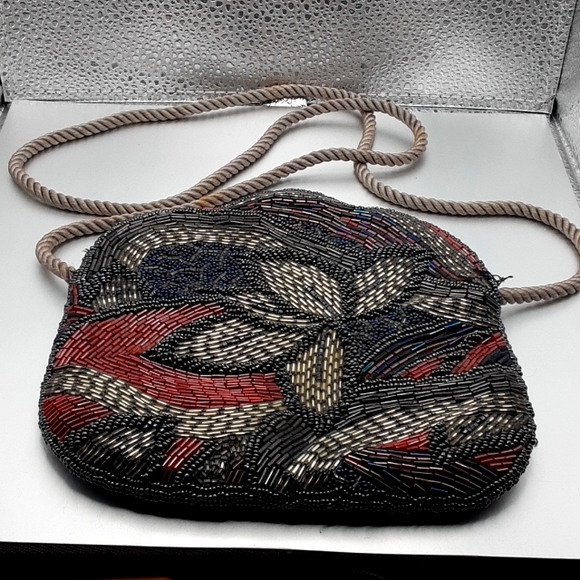 Handbags - Vintage Floral Beaded Purse